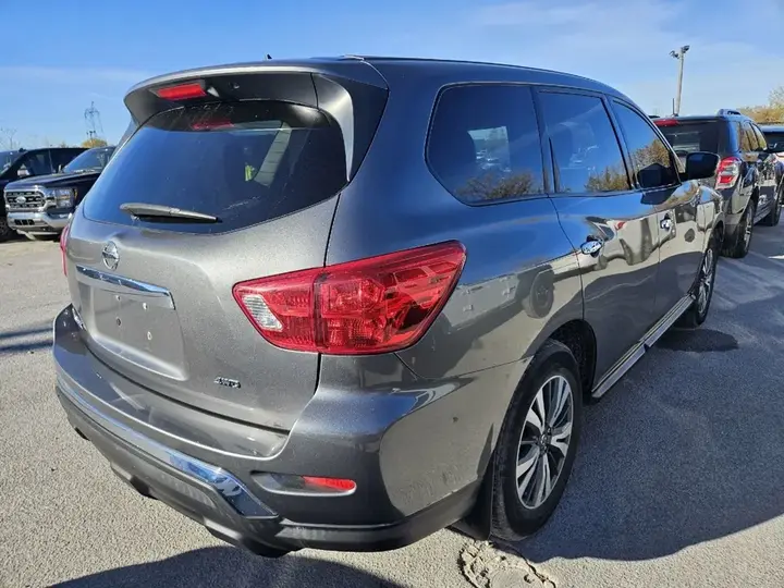 Nissan Pathfinder 2018 photo 3