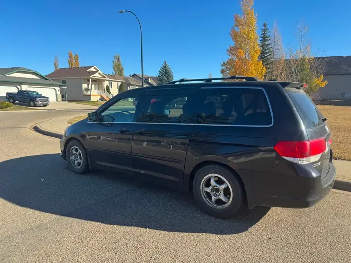 Honda Odyssey 2009 photo 3