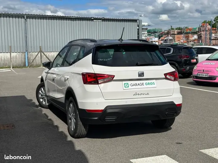 Seat Arona 2025 photo 2