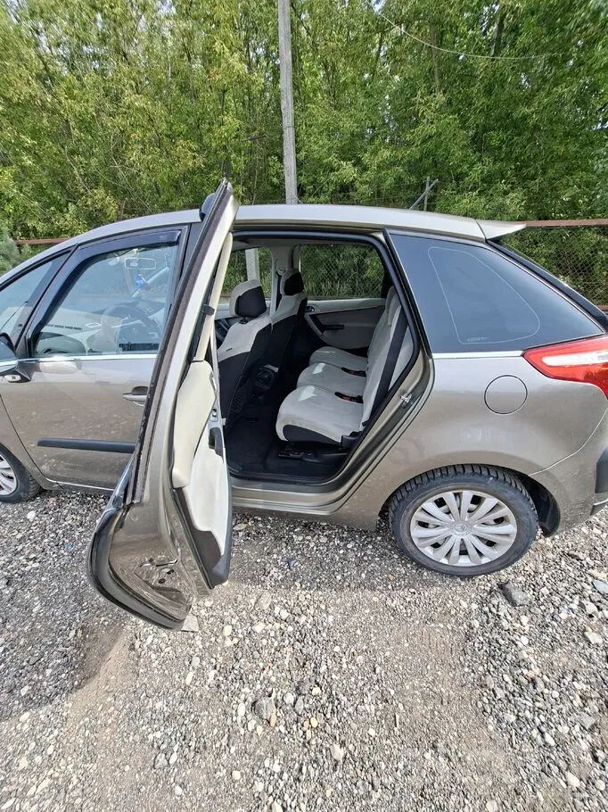 Citroen C4 Picasso 2008 photo 5