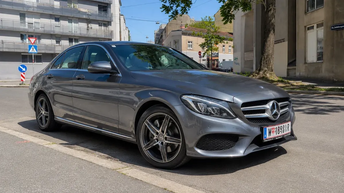 Mercedes-Benz C-Class 2016 photo 2