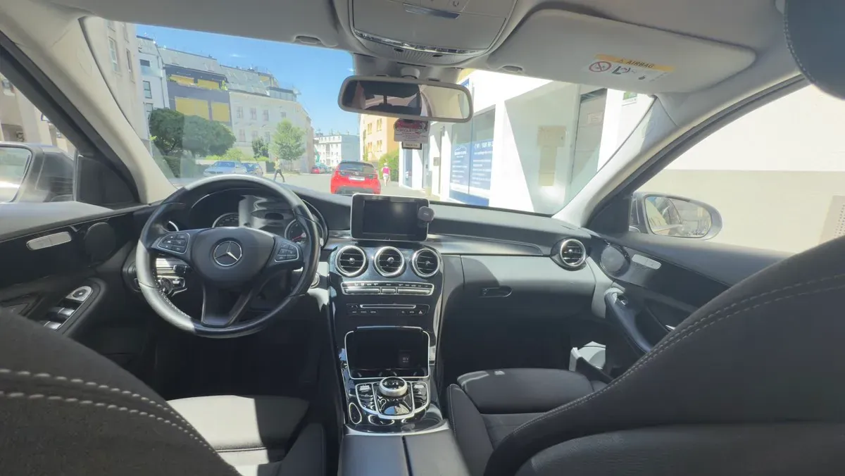 Mercedes-Benz C-Class 2016 photo 3