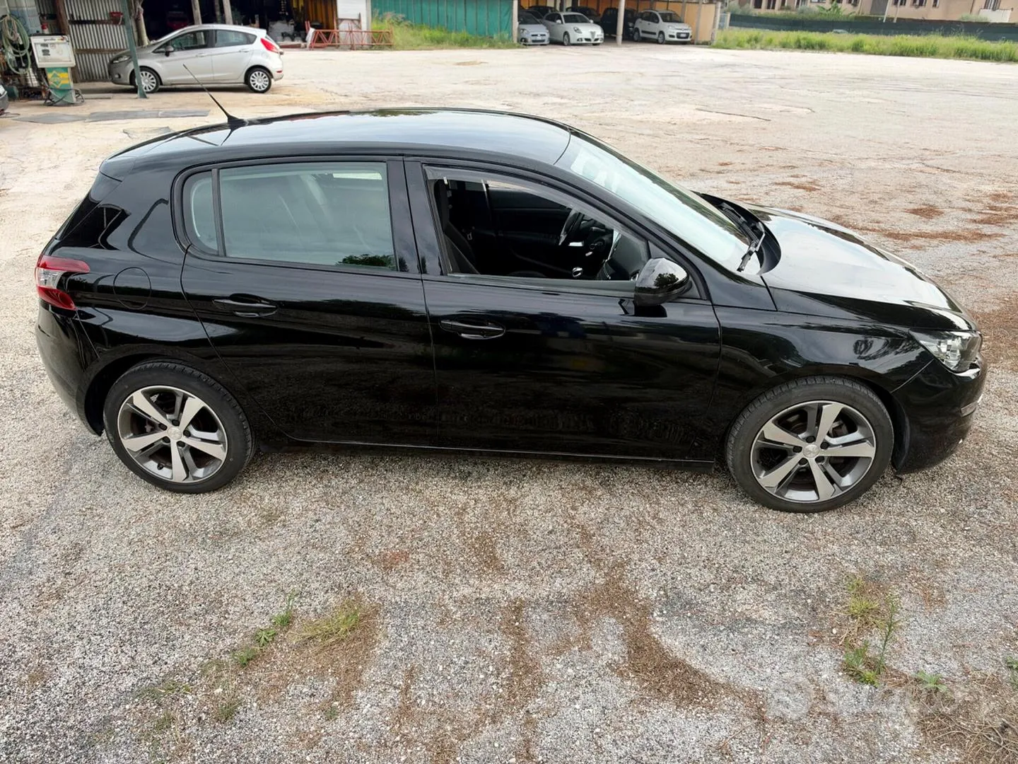 Peugeot 308 2015 photo 4