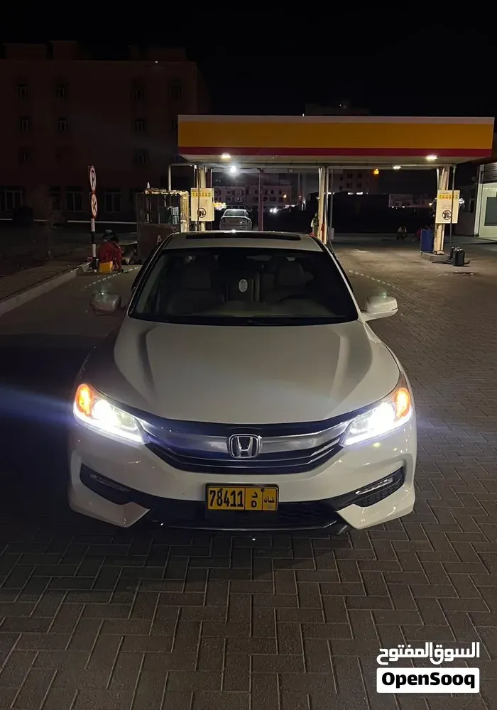 Honda Accord 2017 photo 2