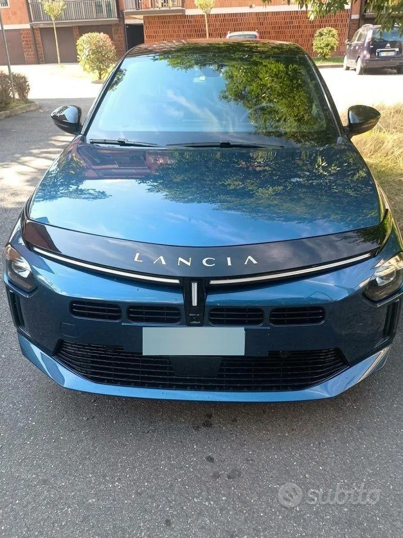 Lancia Ypsilon