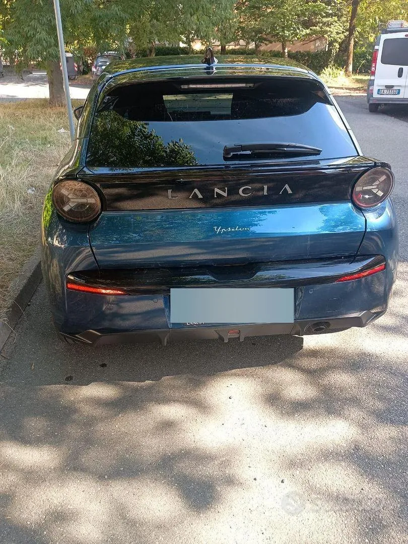 Lancia Ypsilon 2025 photo 2