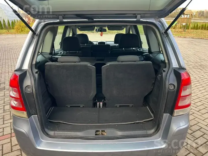 Opel Zafira 2009 photo 5