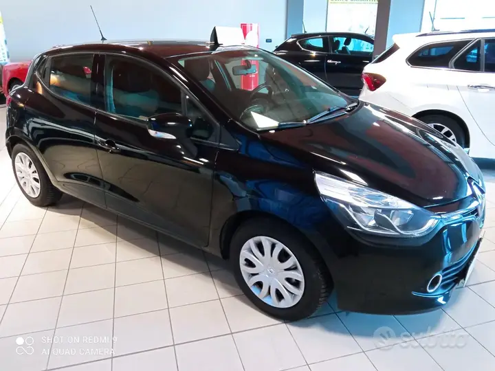 Renault Clio 2014 photo 2