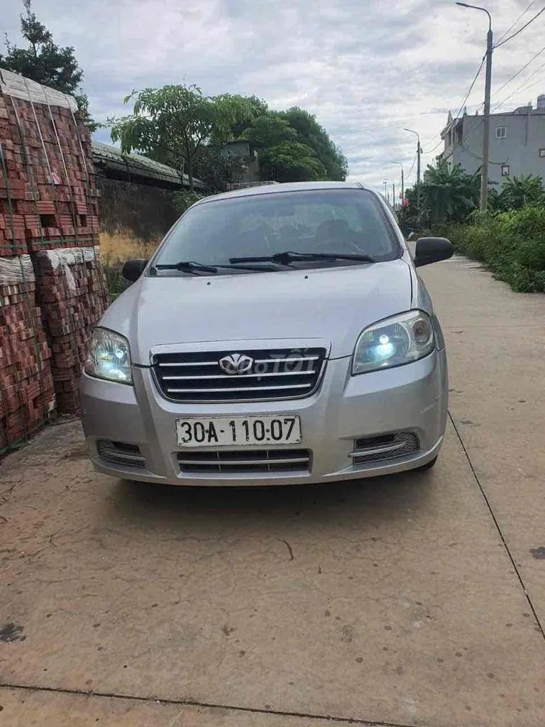 Daewoo Gentra 2009 photo 2