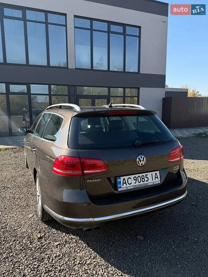Volkswagen Passat 2012 photo 3