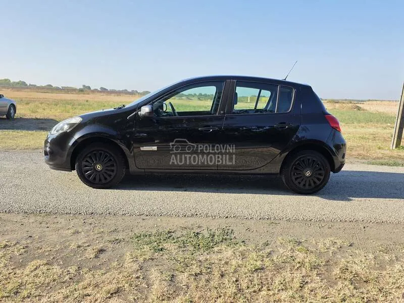 Renault Clio 2010 photo 3