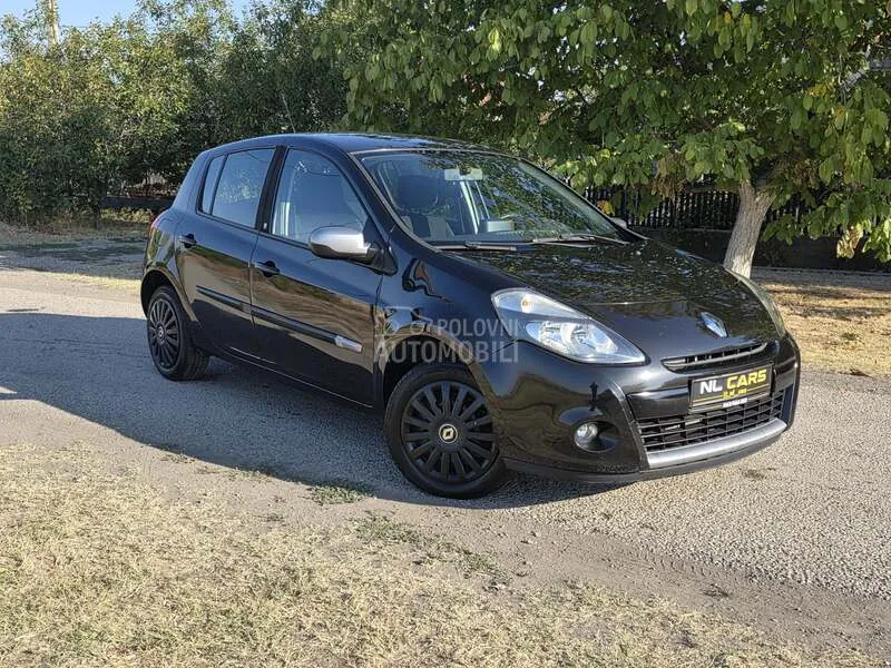 Renault Clio 2010 photo 2