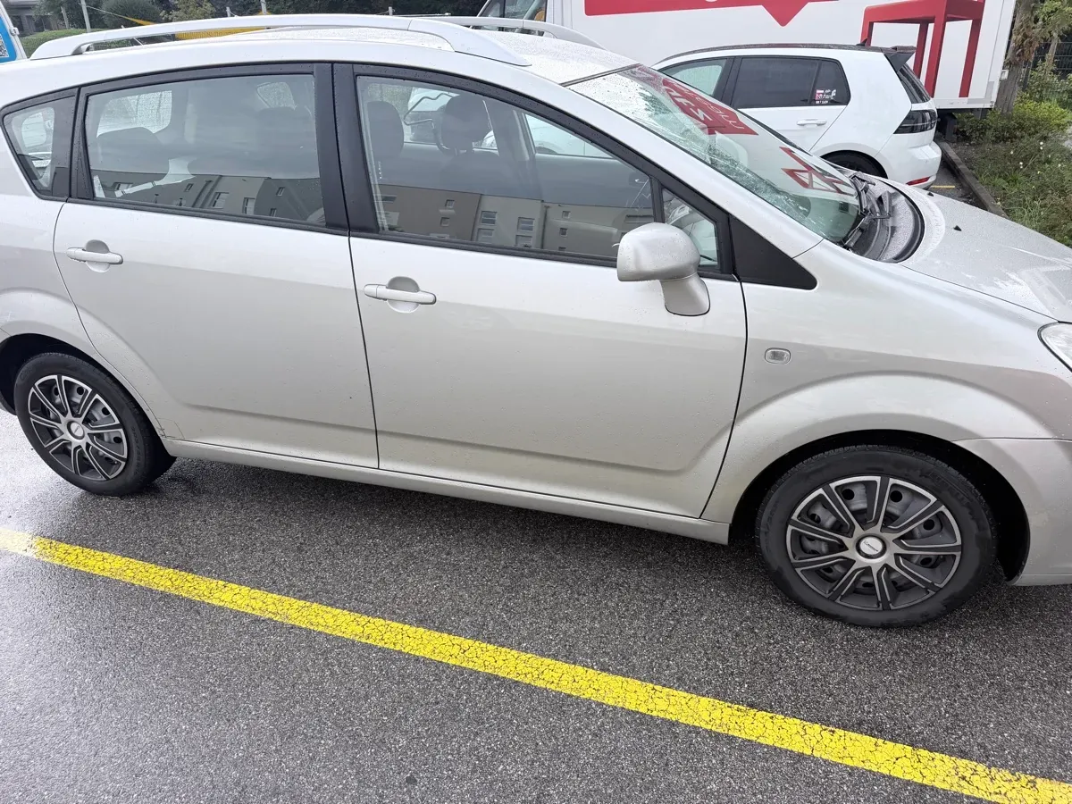 Toyota Corolla Verso 2007 photo 3