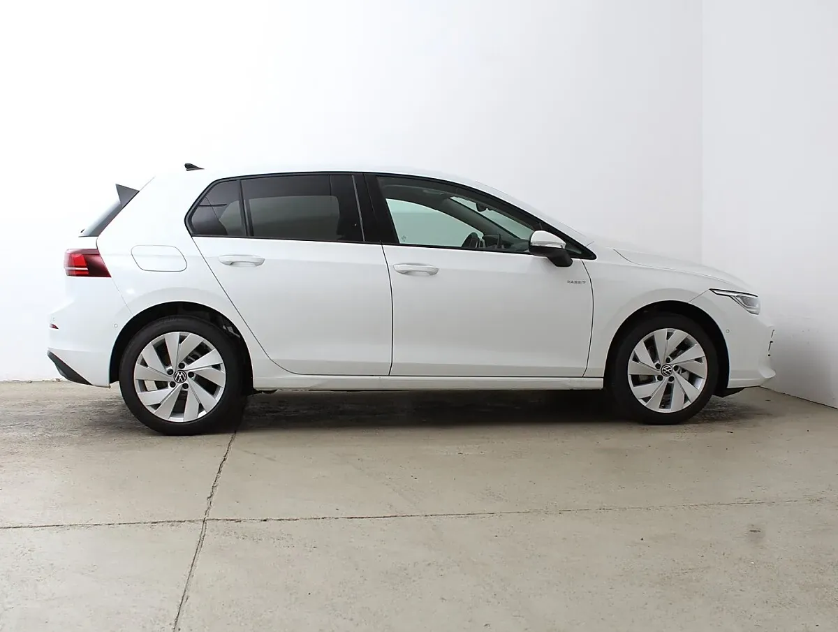 Volkswagen Golf 2026 photo 3