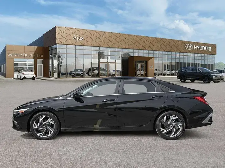 Hyundai Elantra 2026 photo 3