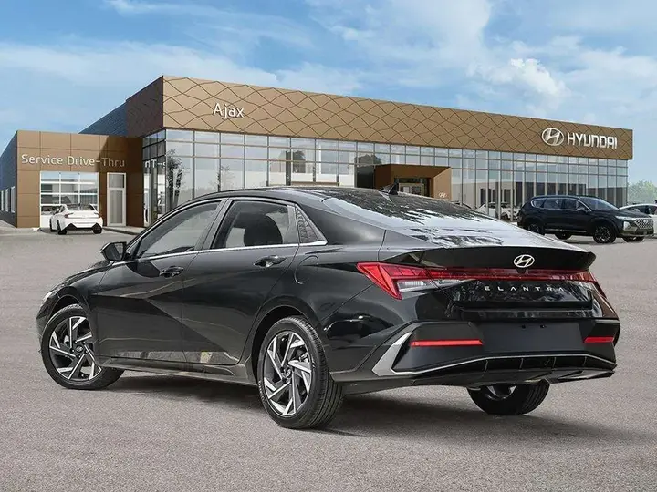 Hyundai Elantra 2026 photo 4