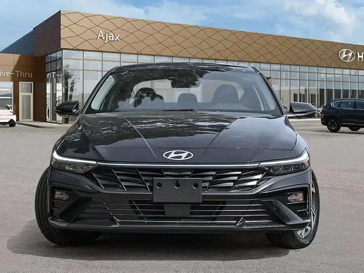 Hyundai Elantra 2026 photo 2