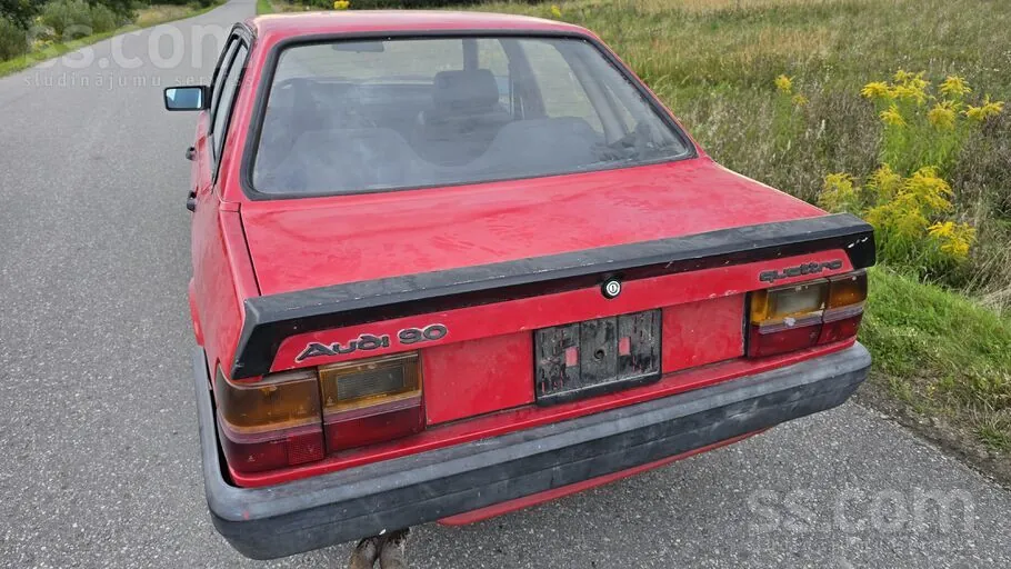 Audi 90 1985 photo 5
