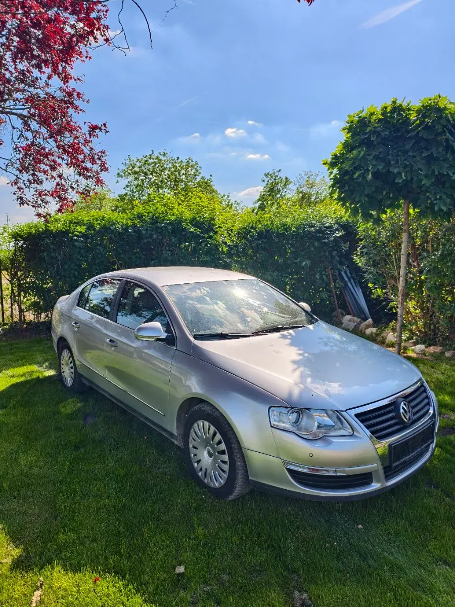 Volkswagen Passat 2005 photo 2