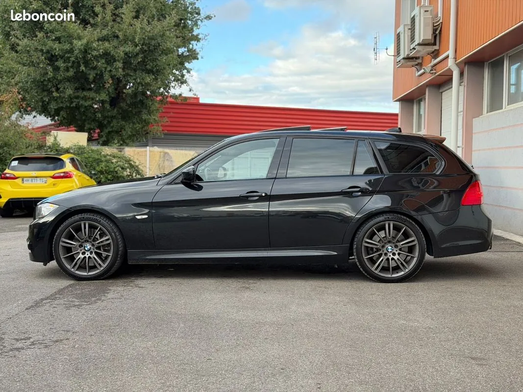BMW 3 Series 2011 photo 4