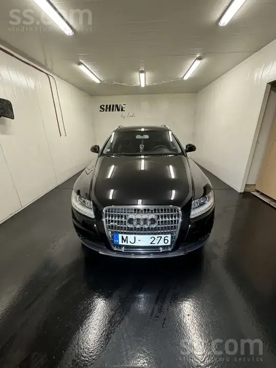 Audi A6 2010 photo 2
