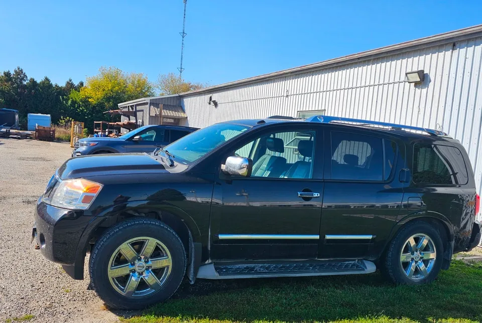 Nissan Armada 2014 photo 3