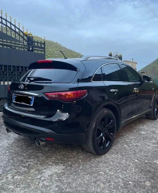 Infiniti Fx 2010 photo 3