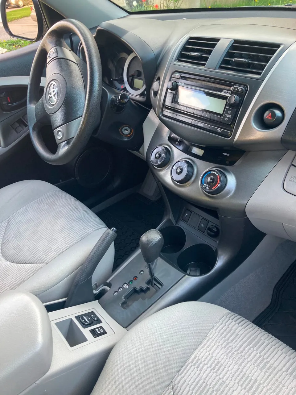 Toyota Rav4 2012 photo 4