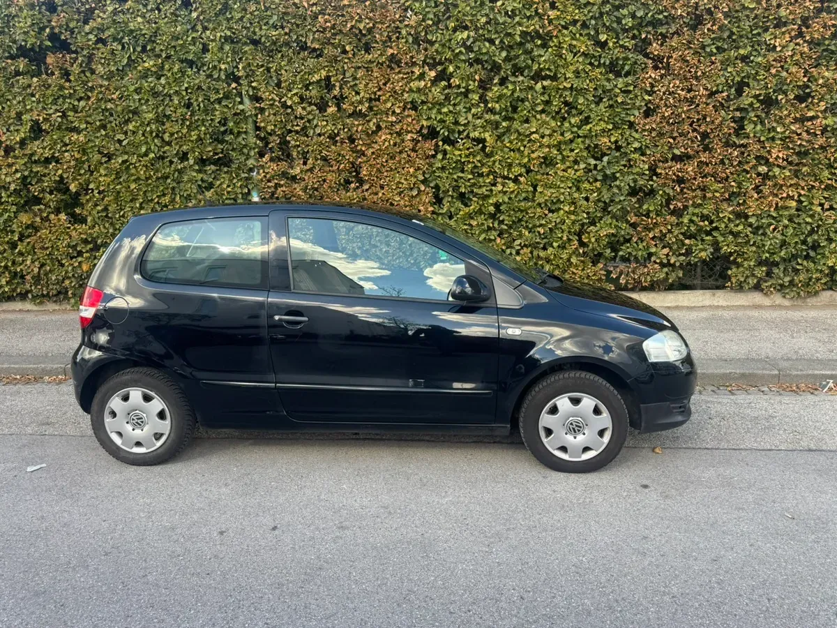 Volkswagen Fox 2008 photo 2