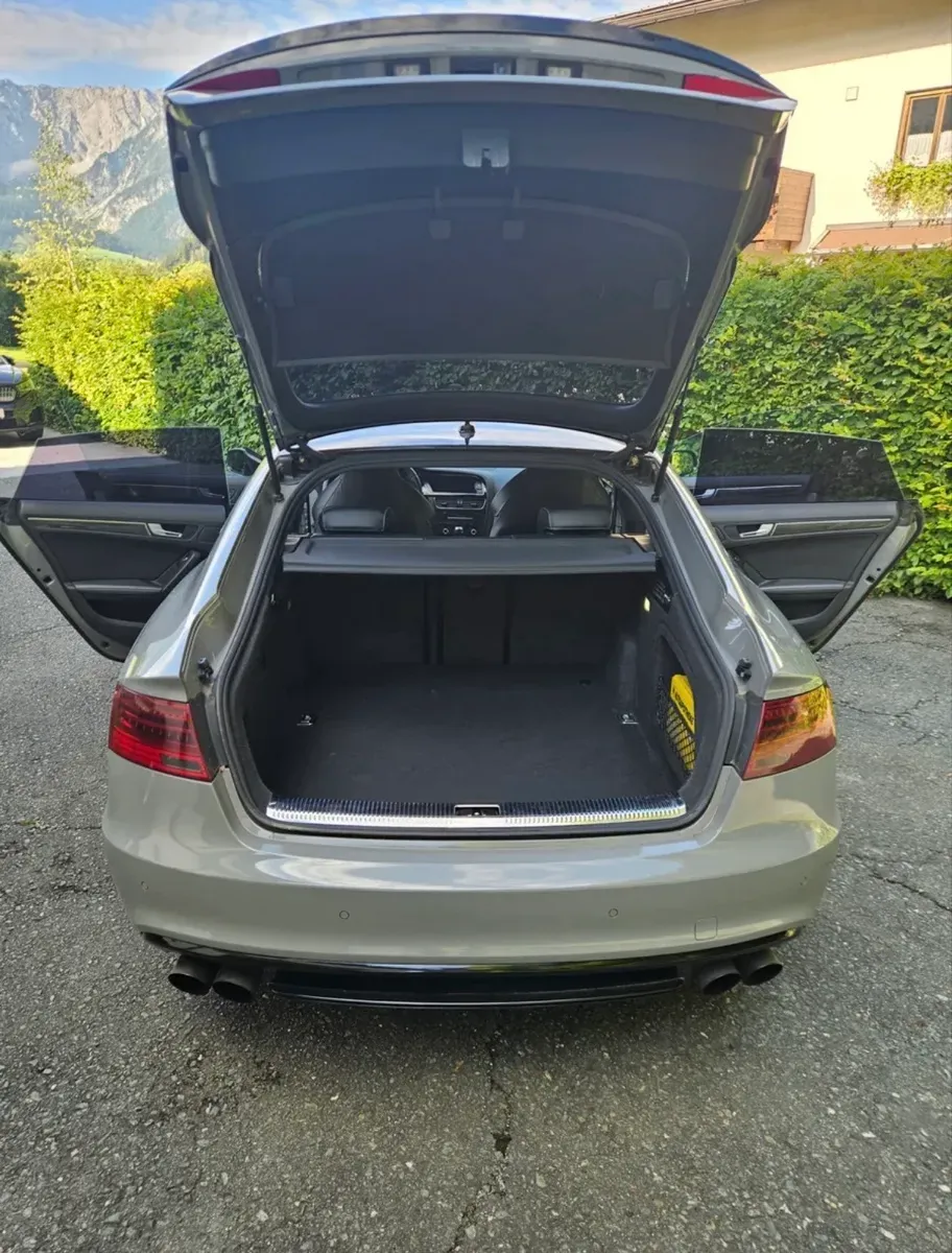 Audi A5 2010 photo 3