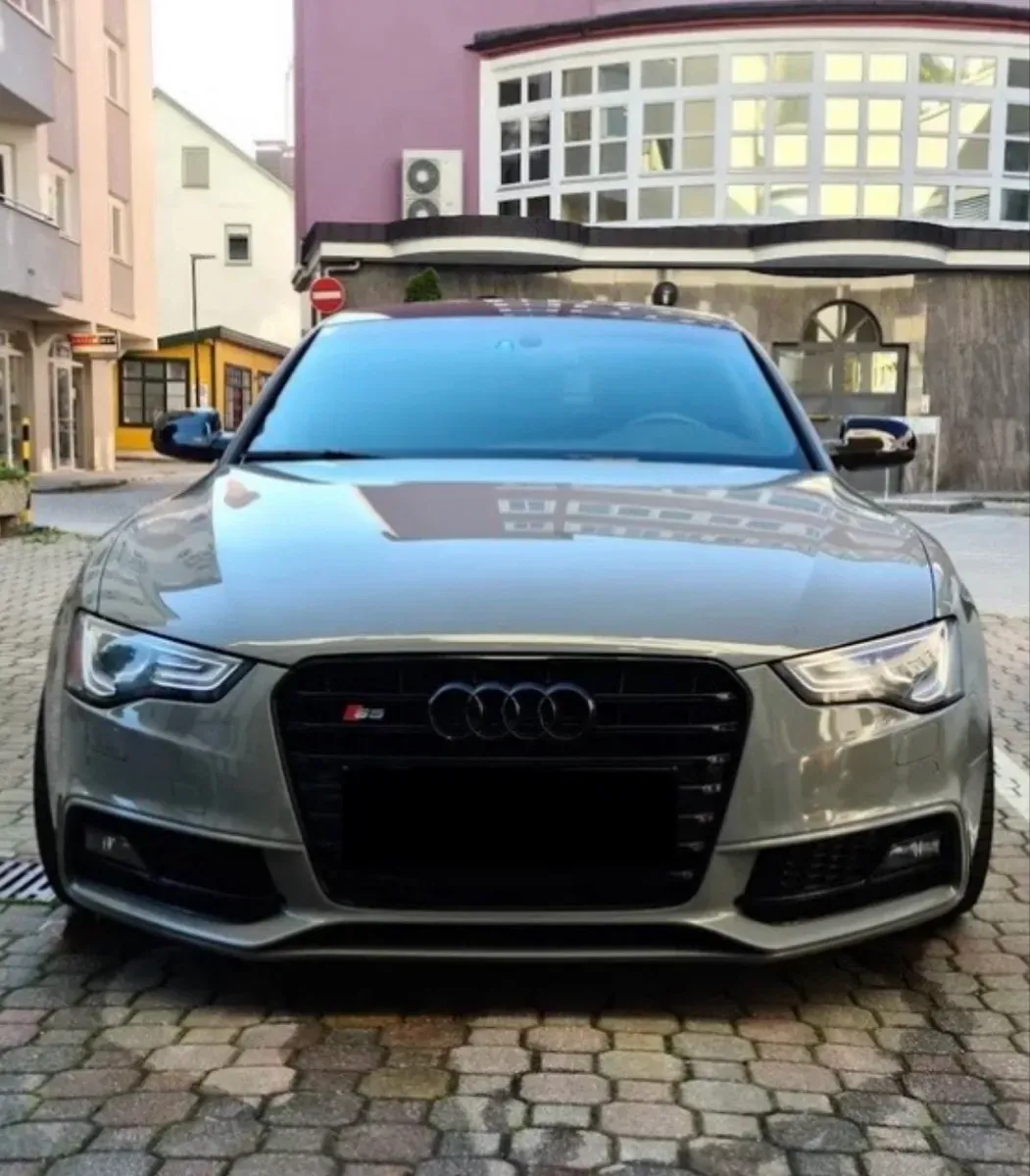 Audi A5 2010 photo 2