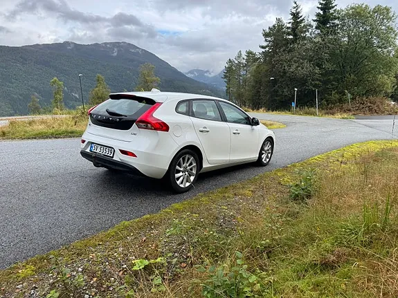 Volvo V40 2015 photo 4