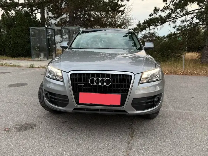 Audi Q5 2010 photo 2
