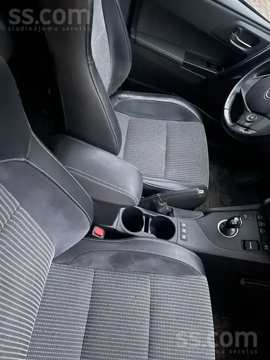 Toyota Auris 2017 photo 5
