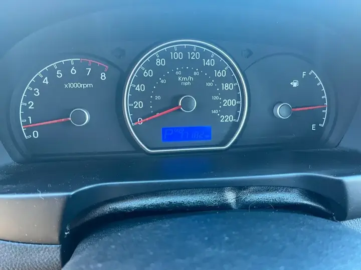 Hyundai Elantra 2010 photo 2