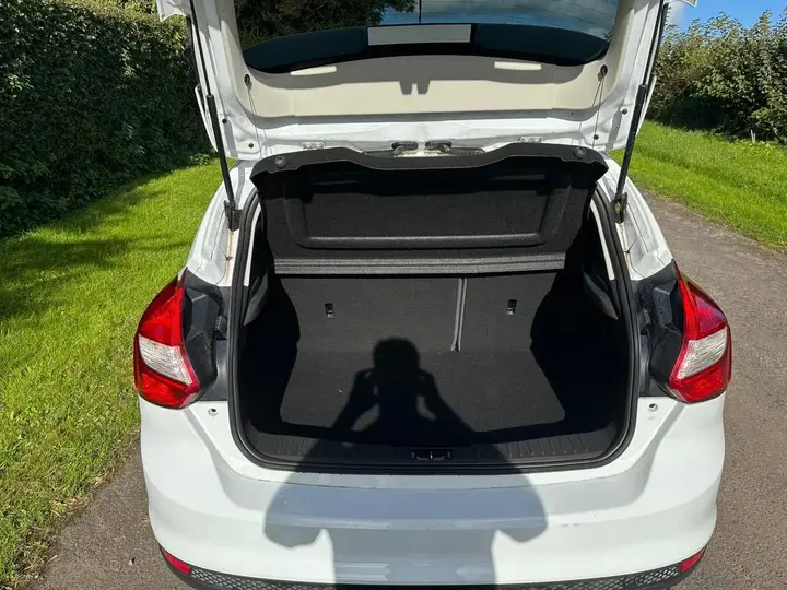 Ford Focus 2012 photo 5