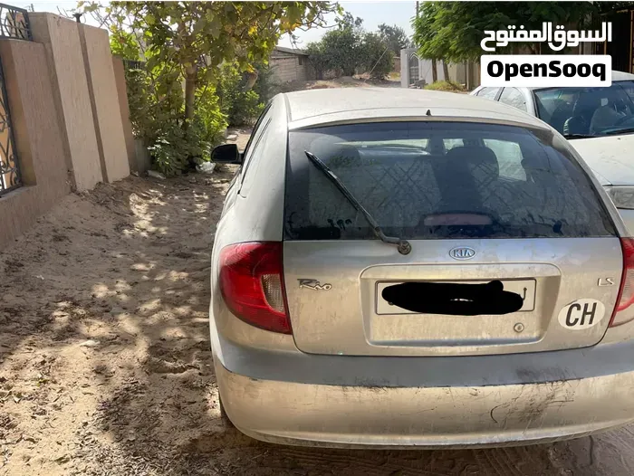 Kia Rio 2004 photo 4