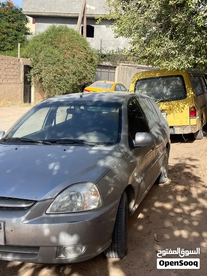 Kia Rio 2004 photo 2