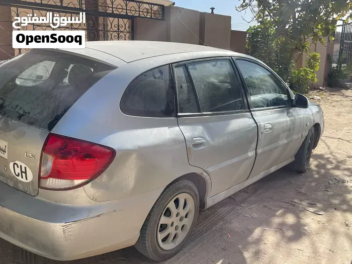 Kia Rio 2004 photo 3