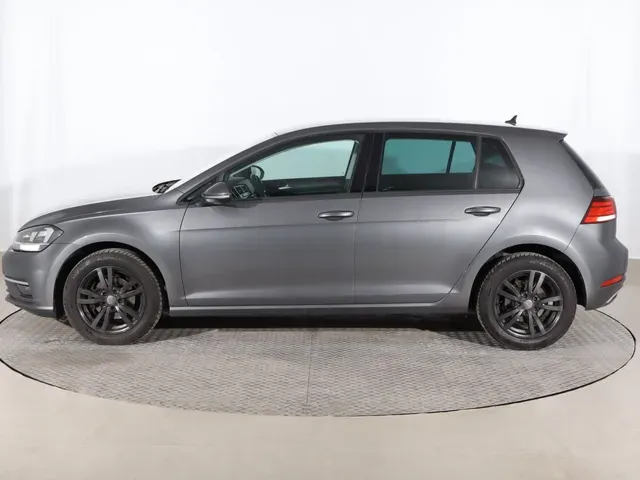 Volkswagen Golf 2017 photo 2