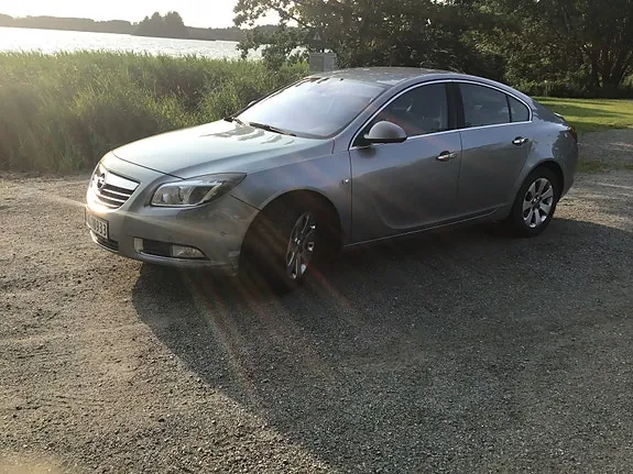 Opel Insignia 2010 photo 2