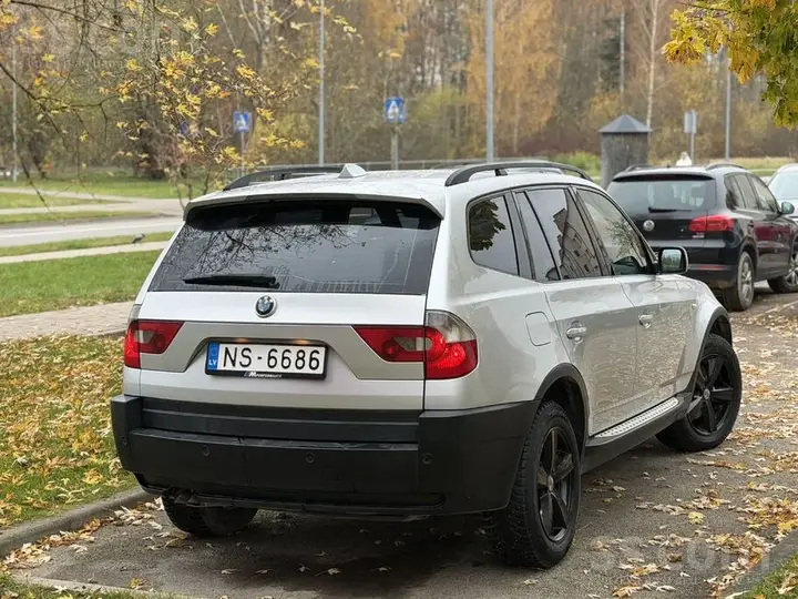 BMW X3 2004 photo 2