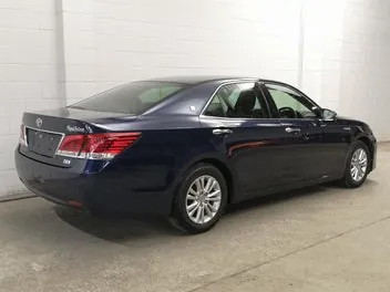 Toyota Crown 2015 photo 3