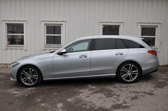 Mercedes-Benz C 220 D 2025 photo 3