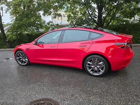 Tesla Model 3 2021 photo 2