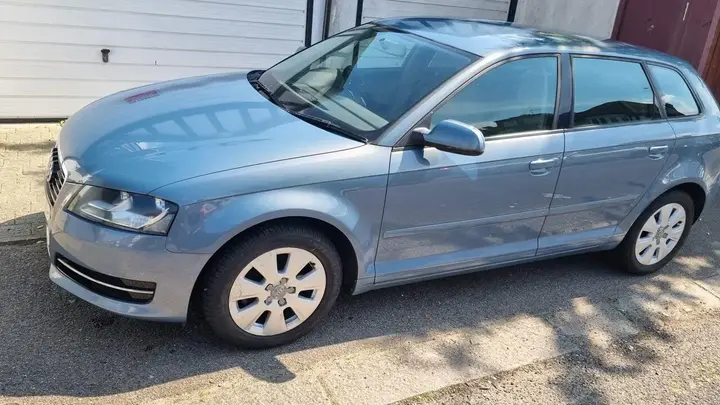 Audi A3 2011 photo 2