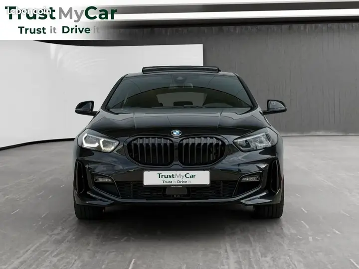 BMW Series 1 2021 photo 2