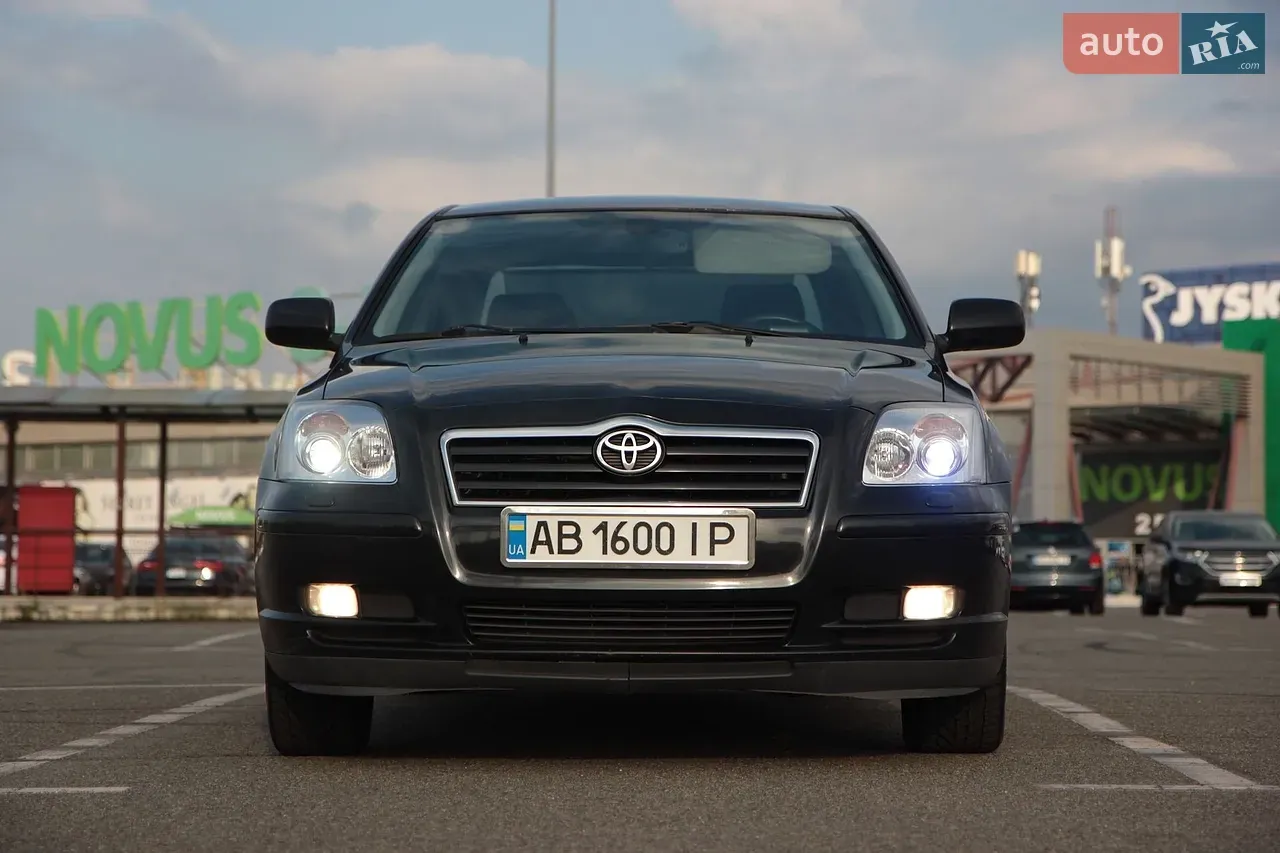 Toyota Avensis 2004 photo 3