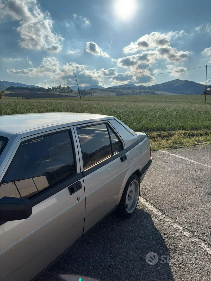 Alfa Romeo 75 1986 photo 3