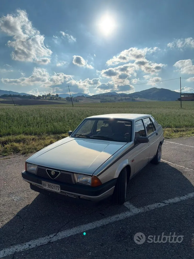 Alfa Romeo 75 1986 photo 2